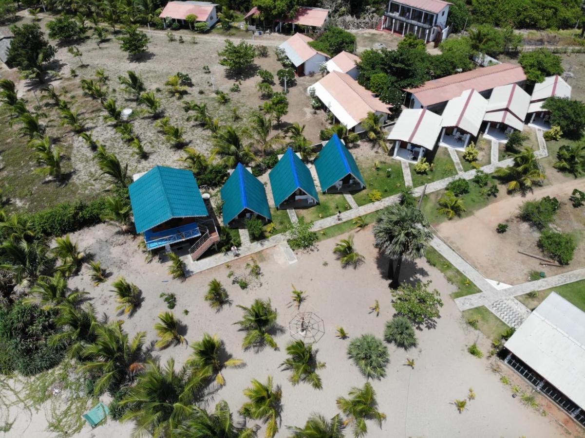 Surfing Beach Nilaveli Hotel Trincomalee Buitenkant foto