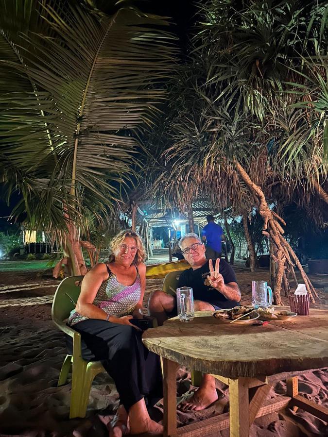 Surfing Beach Nilaveli Hotel Trincomalee Buitenkant foto